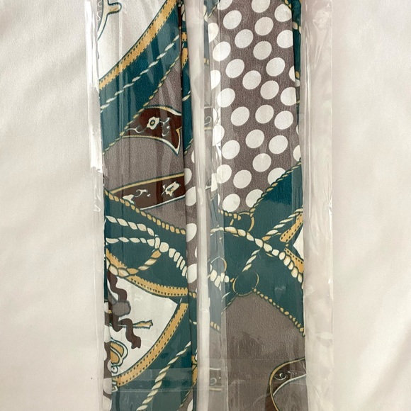 Handbag Skinny Scarf Set • 3/$20 - Picture 5 of 9